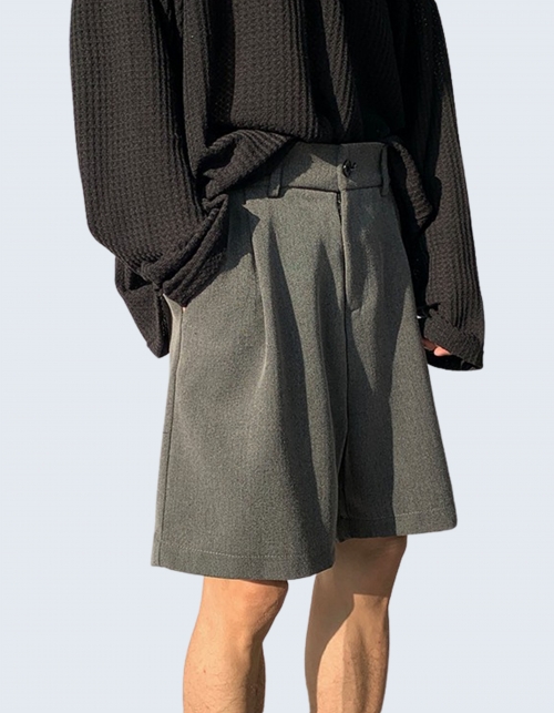 Simple design half-length shorts